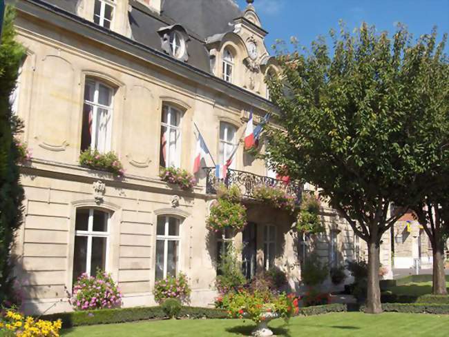 La mairie de Parmain ou petit château Ducamp - Parmain (95620) - Val-d'Oise