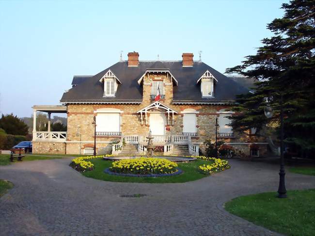 Hôtel de ville - Saint-Prix (95390) - Val-d'Oise