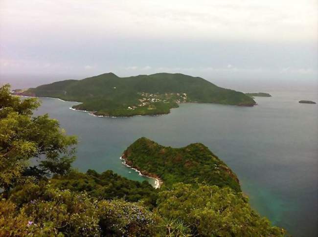 Terre-de-Bas Vue du morne du Chameau à Terre-de-Haut - Terre-de-Bas (97136) - Guadeloupe