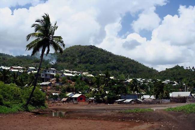 Vue du village de Mt samoudou à Bandrele - Bandrele (97620) - Mayotte