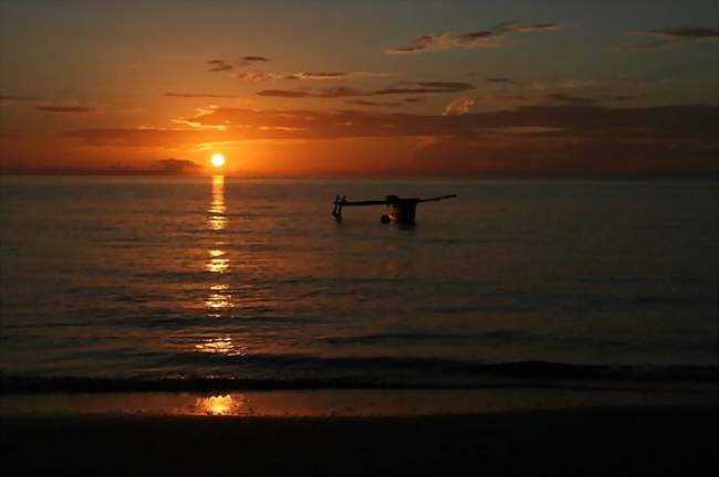 Vue d'un coucher de soleil observé à Bouéni - Bouéni (97620) - Mayotte