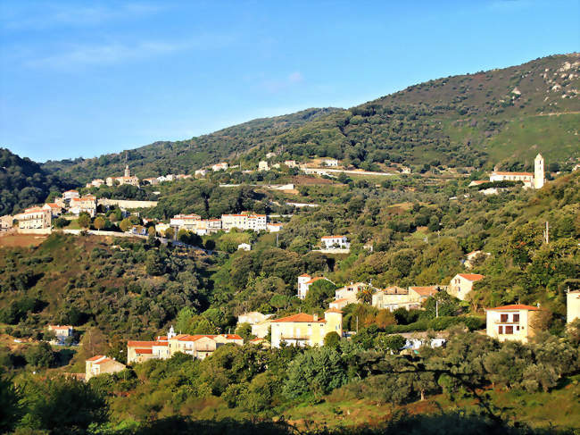 Vue d'Olmiccia dominé par Ste-Lucie-de-Tallano - Olmiccia (20112) - Corse-du-Sud