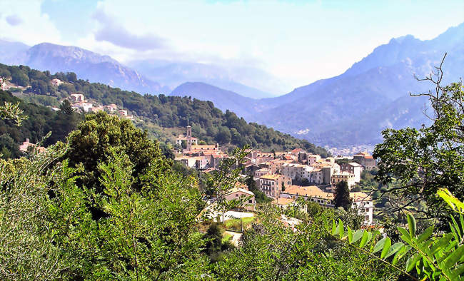 Vue de Vico - Vico (20160) - Corse-du-Sud