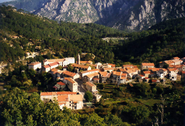 Vue de la ville - Ghisoni (20227) - Haute-Corse