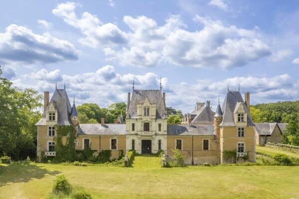 Fête Médiévale et marché au Château du Pineau (49)