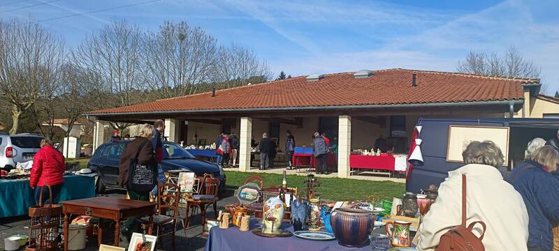 brocante ,puces des couturières