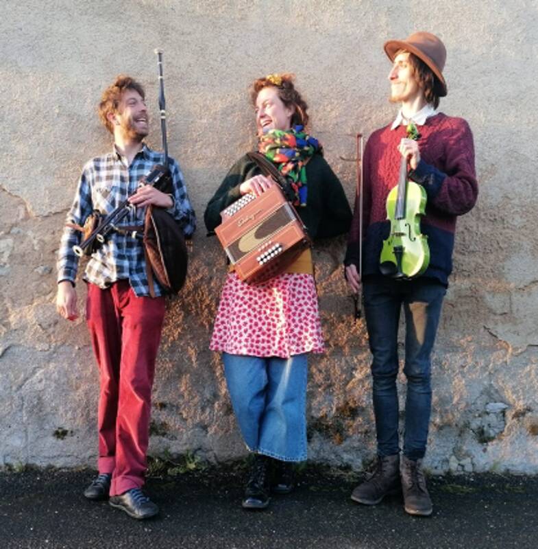 BAL FOLK de BOU (Loiret)