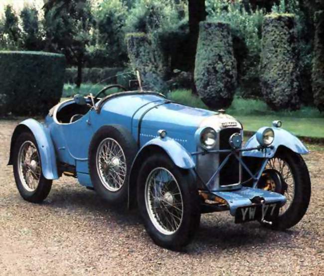 EXPOSITION DE VOITURES ANCIENNES