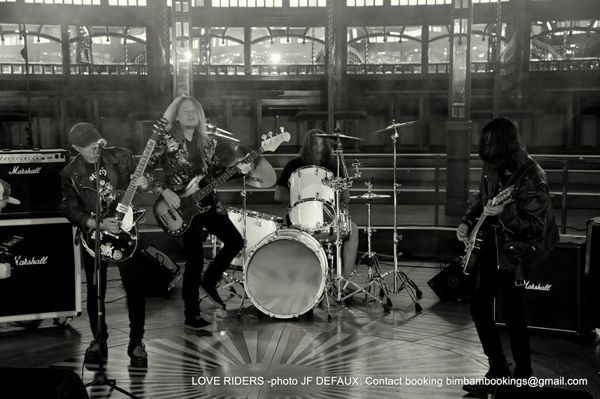 Concert de Love Riders au Zen Motor's