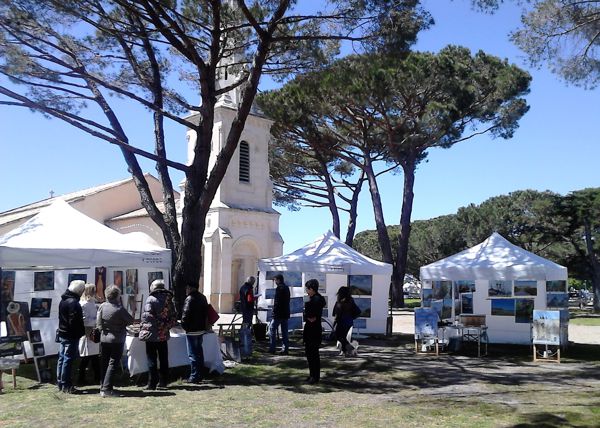 Exposition de peintures et sculptures  en plein air