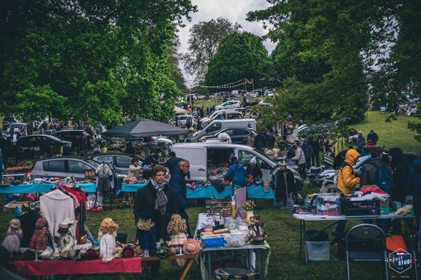 Marché aux Fleurs et Artisanat - Vide Grenier géant