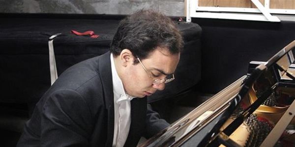 Récital du pianiste Jean Dubé au Château de Rieux-Minervois le 7 juin 2020.