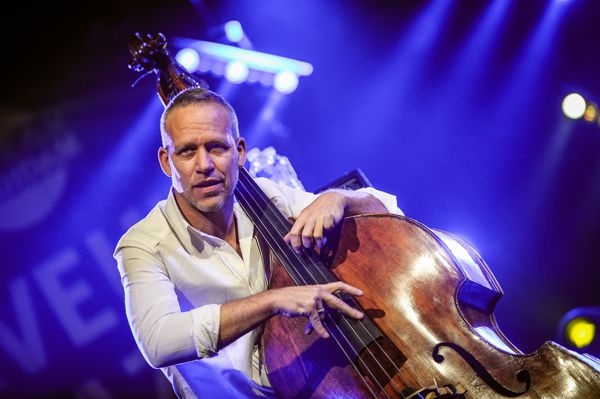 Le Rendez-Vous de Charlie - Avishai Cohen Trio