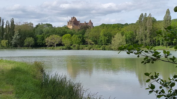 Mystères autour du château de Lanquais