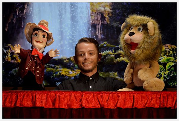 Guignol Rhône Alpes et le lion Simba