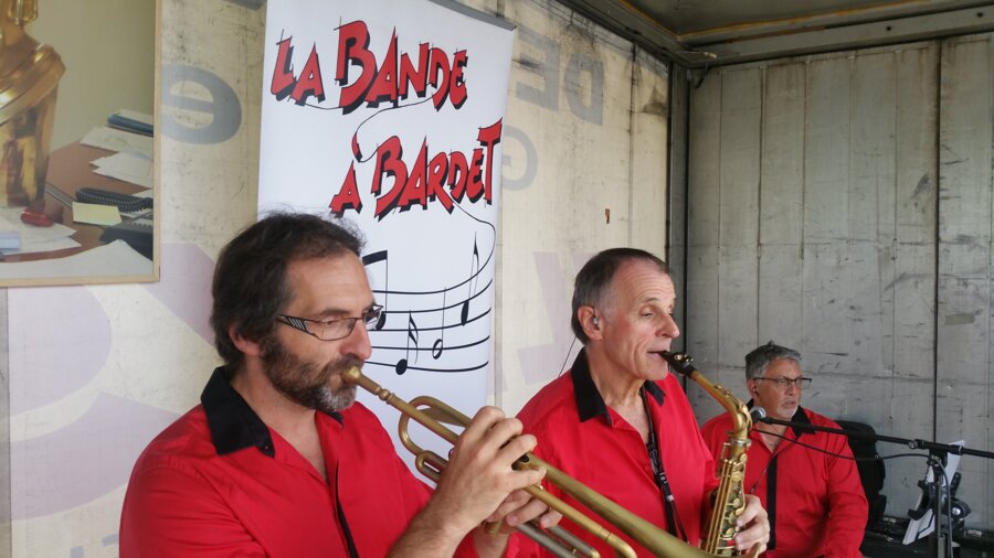 Repas dansant 15 Mai St-Pourçain/S LA BANDE A BARDET