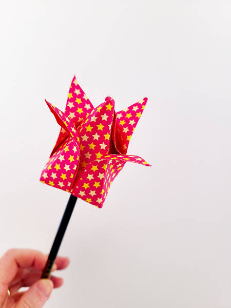 Atelier fabrication d’un bouquet de fleurs en origami