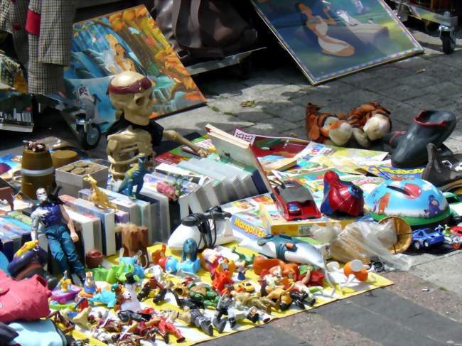 Vide grenier et exposition - Vouillé