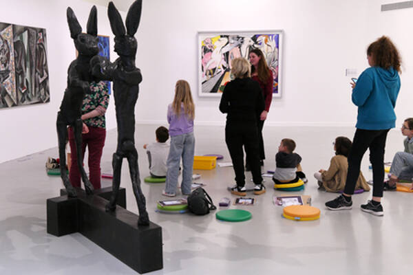 Parcours-visite en famille accrochage des collections