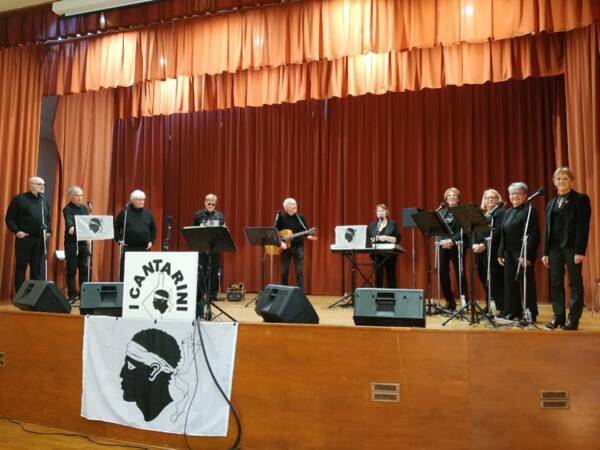 I Cantarini chants corses