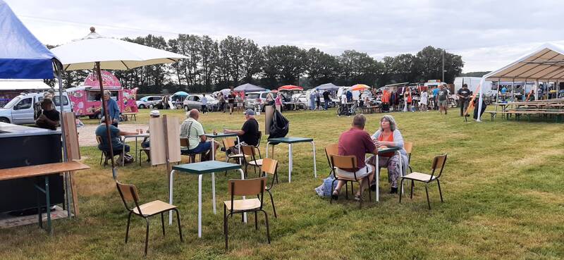 fête communale avec vide grenier