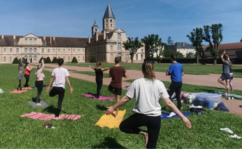 Les initiations au yoga de l'abbaye de Cluny