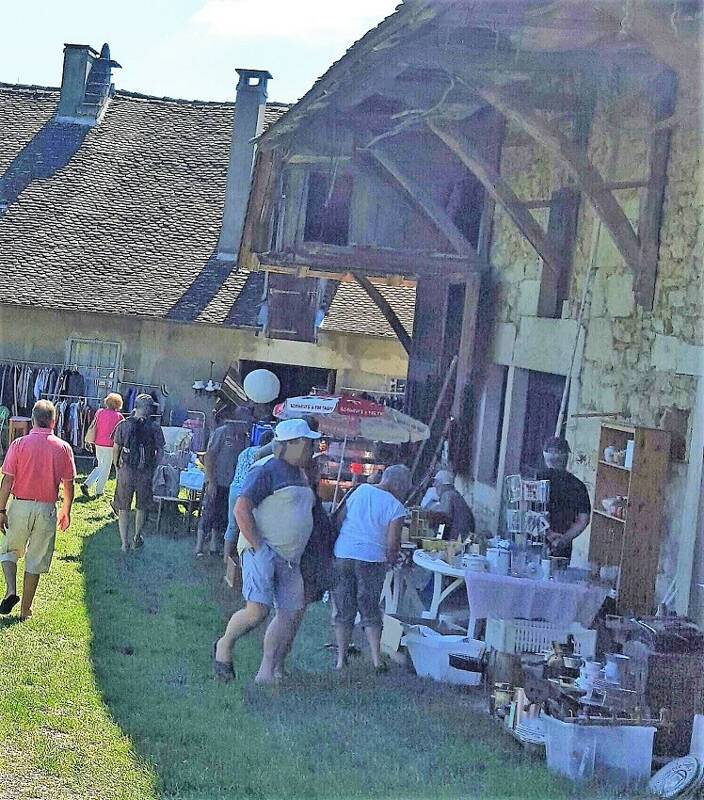 vide-greniers,antiquités 7 et 8 juin à IZIEU (01300)