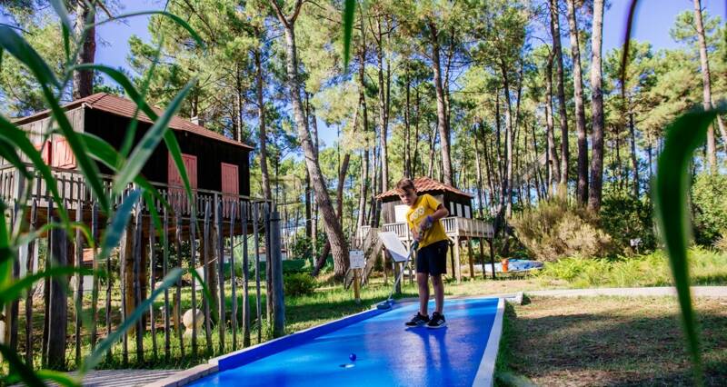sortie mini golf + restaurant