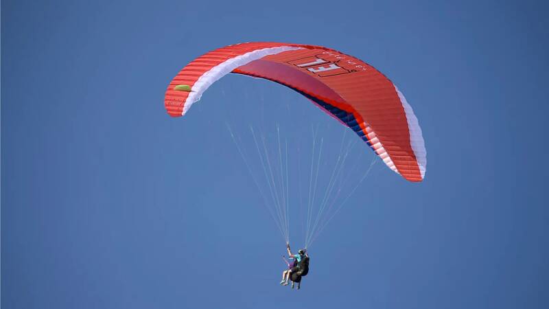 Découvrez le parapente à Annecy