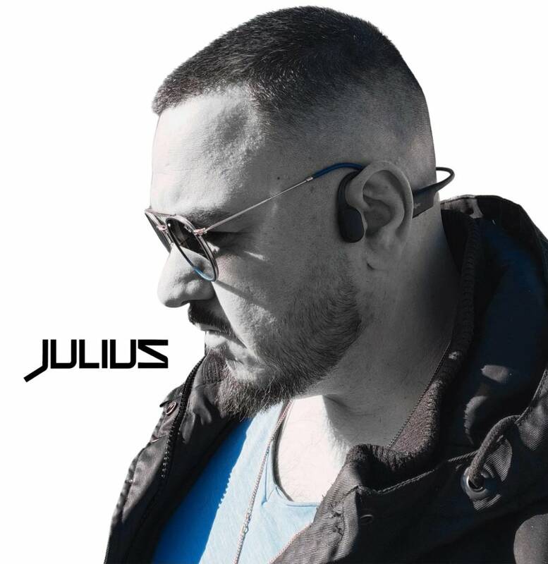 Jean Louis Saloon - Brunch & DJ Julius