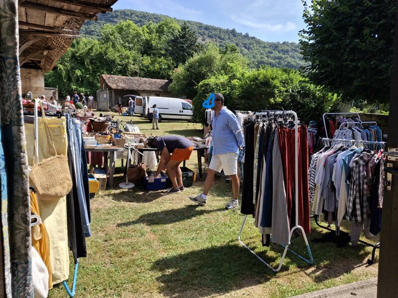 vide-greniers, brocante sympa 3 août à Izieu