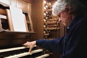 photo les Jeudis de Musiques à Crozon: l'orgue à l'heure du marché
