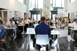 photo Les entreprises de Niort recrutent : +30 postes disponibles !