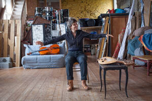 photo Eaux Sombres s'invite à l'expo de Monica Mariniello / Concert Line Willerval