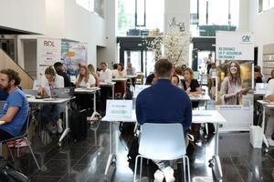 photo Les entreprises du Puy-en-Velay recrutent : +30 postes disponibles !
