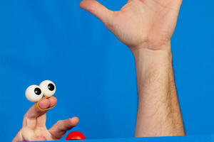 photo HANDS UP ! (THÉÂTRE D'OBJETS)