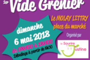 photo 1er vide grenier association le sourire de Justine