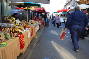 Au marchat de Pueg-’Gut / Au marché de Piégut