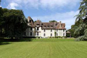 photo Les Concerts du Hameau Fleuri - Il Maestro bel Canto - Chateau Tout-la-Ville à Saint-Martin-aux-Chartrains