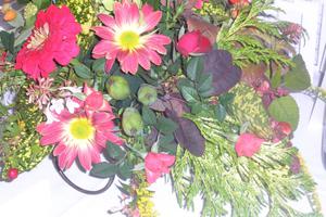photo Décorations florales et oeufs de Paques