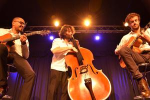 photo Django Black Band et la chanteuse Anne Carlton en concert le vendredi 19 Avril à 18h30 dans les caves Ackerman !