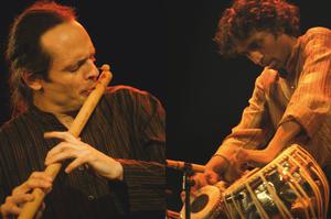 photo Musique indienne : Guillaume Barraud, flûte bansuri - Prabhu Édouard, tablas