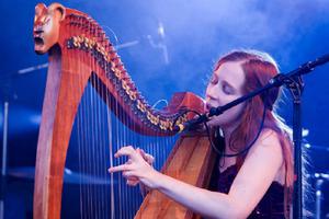 photo Cécile Corbel en concert au théâtre du casino