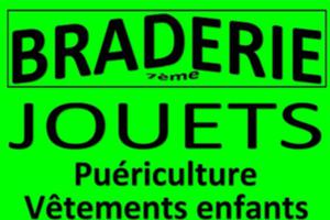photo Braderie jouets puéiculture vêtements enfants