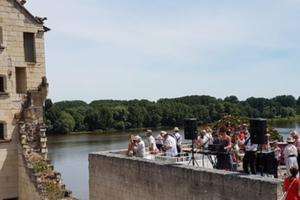 Dégustation de vins naturels au coucher du soleil au JEAN 2