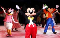 DISNEY SUR GLACE: 100 ANS DE MAGIE