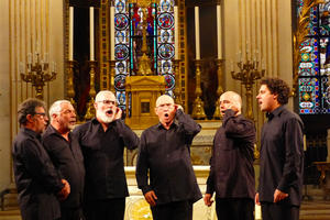 photo Jean-Paul Poletti et le Choeur d'Hommes de Sartène