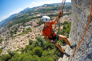 Descente en rappel de la Tour de Crest