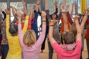 photo Marché et Rire - Atelier de Yoga du Rire