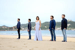 photo ANNE ETCHEGOYEN ET SON CHOEUR DE VOIX BASQUES